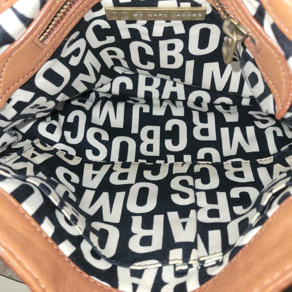 Marc Jacobs Tan Leather Bag - Picture 8 of 13